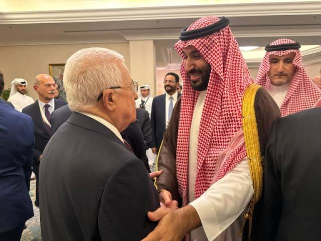 رسالة من ولي العهد السعودي لـ الرئيس عباس