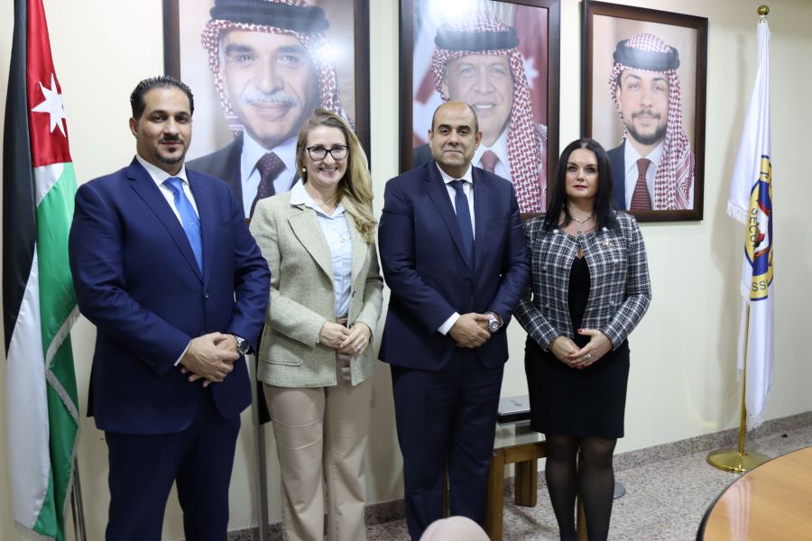 سفيرة جمهوية التشيك تزور هيئة الأوراق المالية