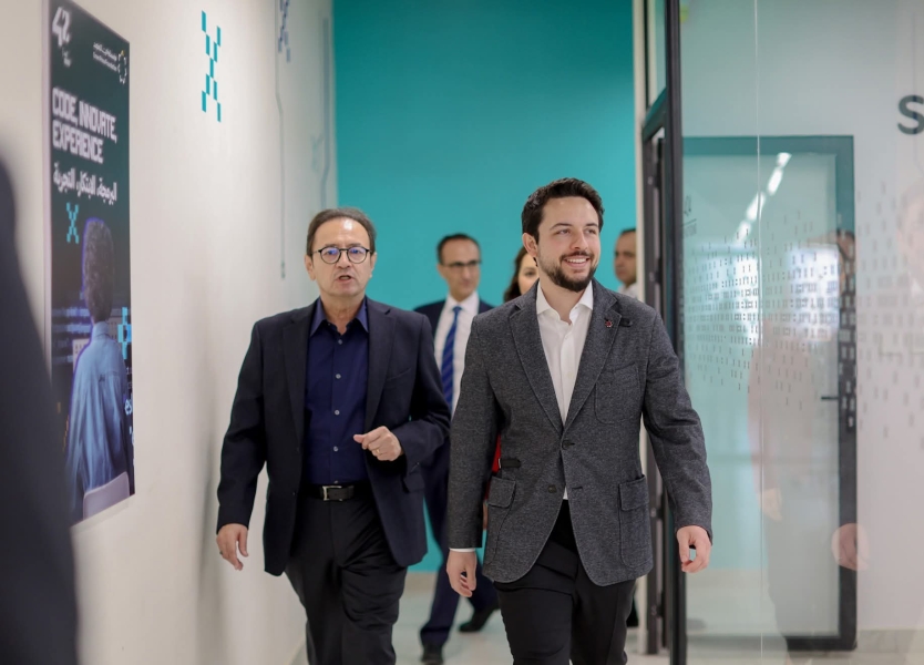 ولي العهد يفتتح حاضنة أعمال في كلية التدريب المهني المتقدم في إربد 