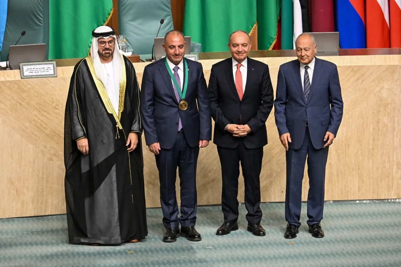 الجغبير يهنئ الشواربة 