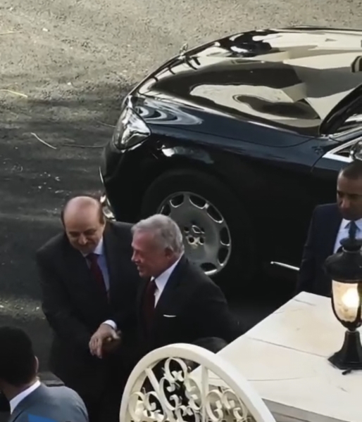 الملك في منزل الدكتور بركات عوجان