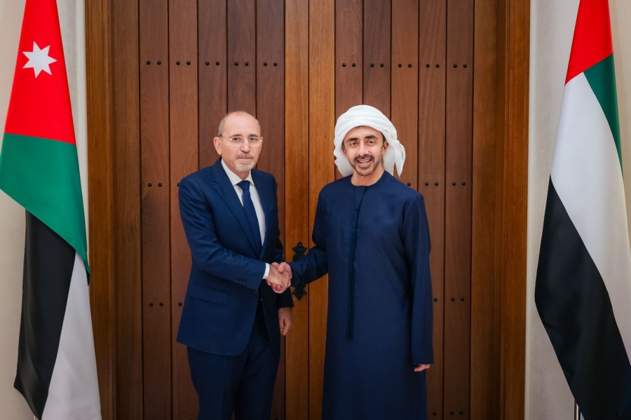 الوزير الصفدي مع نظيره الشيخ عبدالله بن زايد آل نهيان