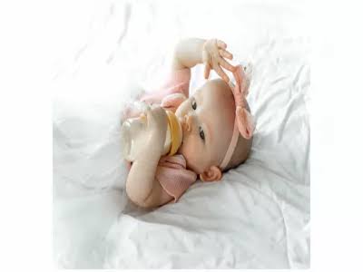 الغذاء والدواء تسحب هذه الانواع من حليب الرضع