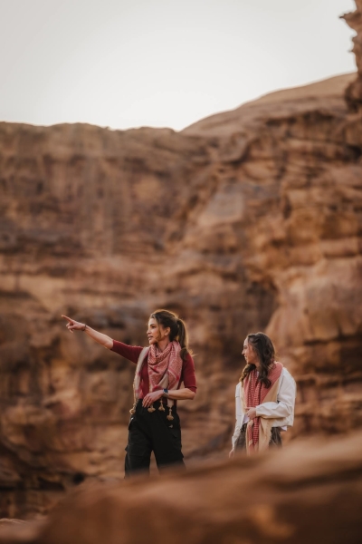 الملكة رانيا و الاميرة سلمى في هذا المكان 