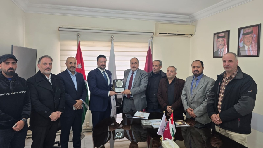 شركة إسمنت سمنترا توقع اتفاقاً عمالياً (تفاصيل)