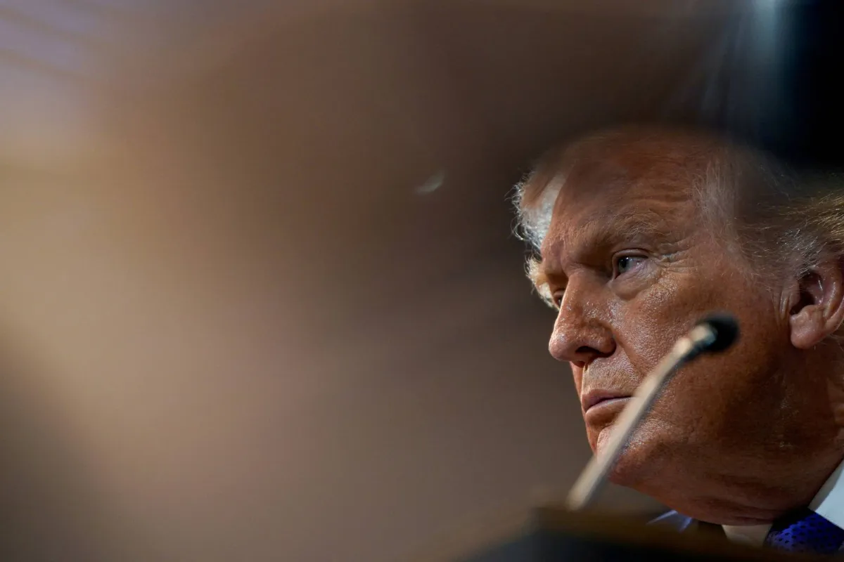 ترامب ينتقد المحكمة العليا ويؤكد منحها اياه سلطات واسعة