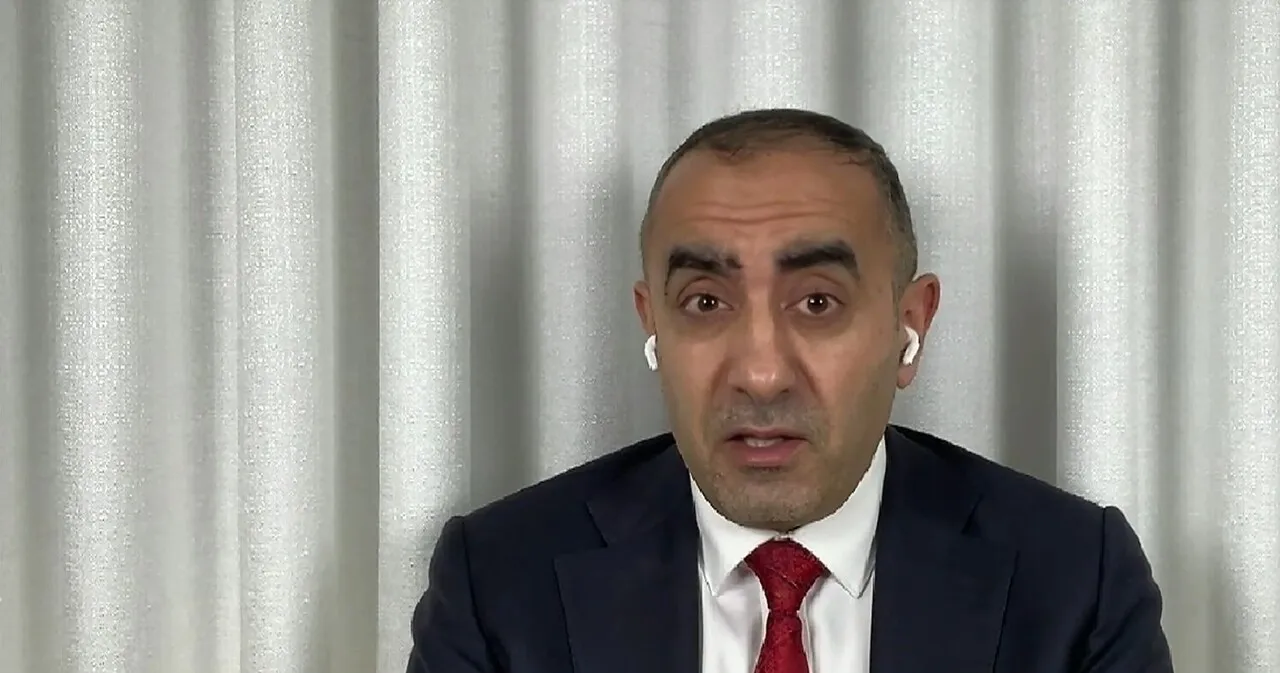 خبير يحذر اسواق المال على حافة الانهيار والنفط والذهب المستفيدان