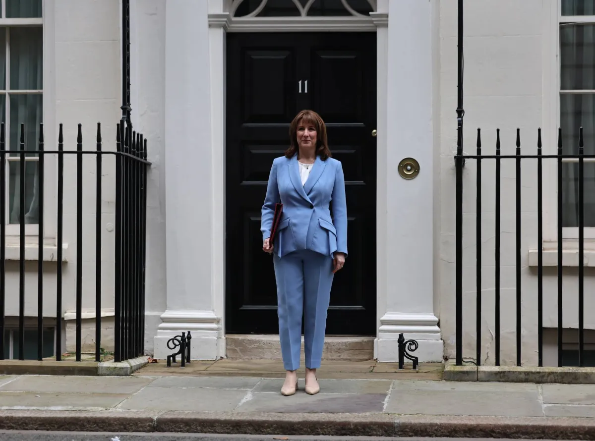 ريفيز تؤكد التزام بريطانيا باستقرار الاقتصاد وسط تحديات الشرق الاوسط