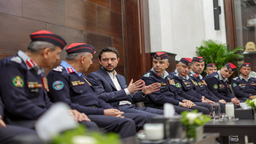 ولي العهد يتفقد الدفاع المدني ويؤكد سلامة المواطنين اولوية