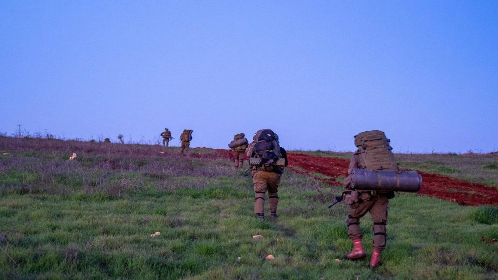 الجيش الاسرائيلي ثلاث فرق عسكرية تنفذ عمليات في جنوب لبنان