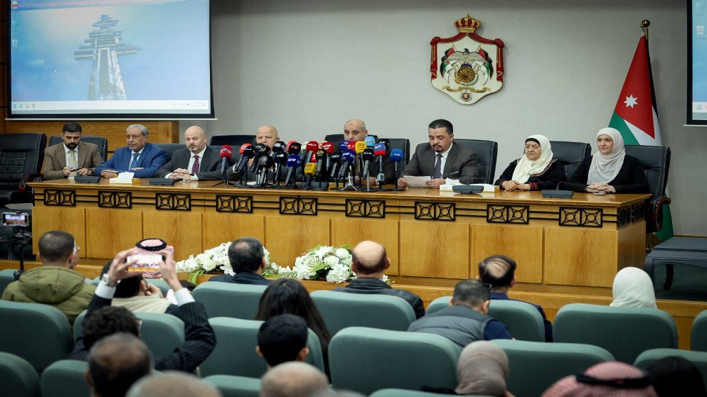 القاضي يؤكد أولوية مصالح المواطنين في قانون الضمان الاجتماعي