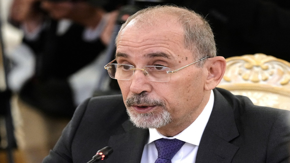 وزير الخارجية يبحث مع نظيره العراقي استعادة التهدئة بالمنطقة