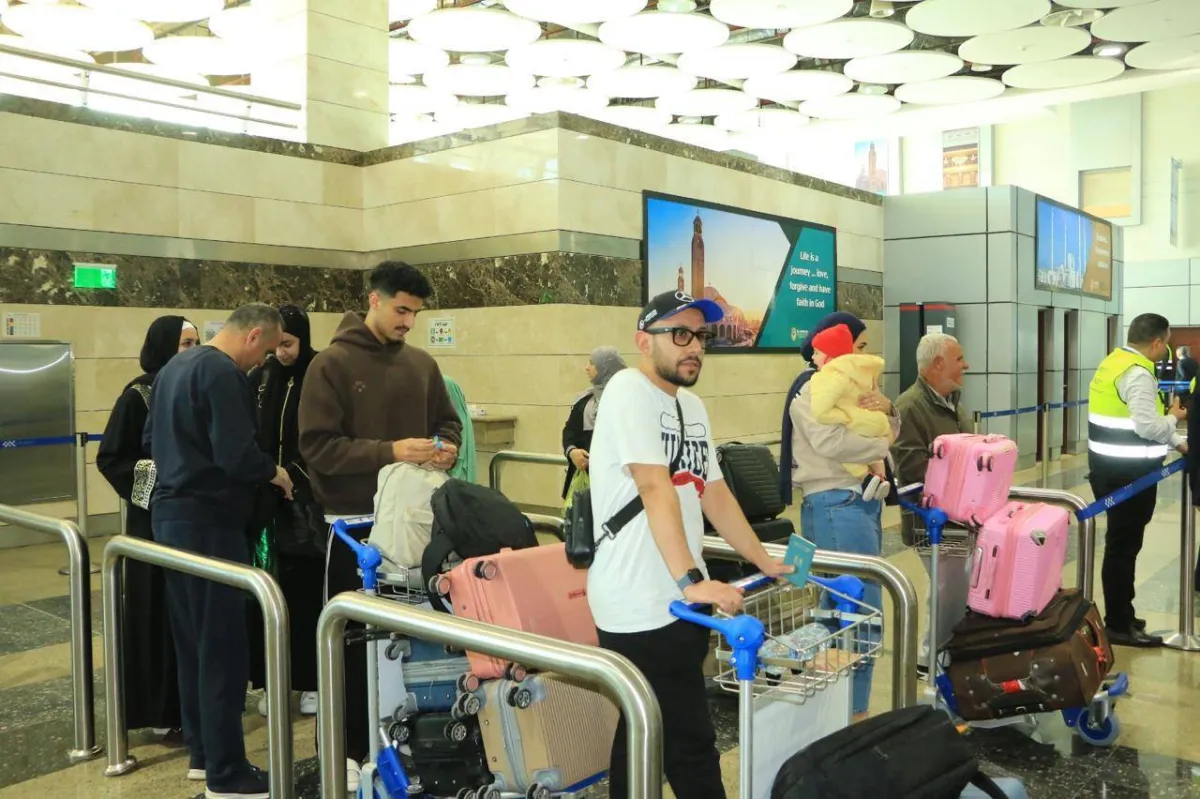 الخارجية المصرية تكثف جهودها لاعادة المصريين العالقين بسبب الحرب