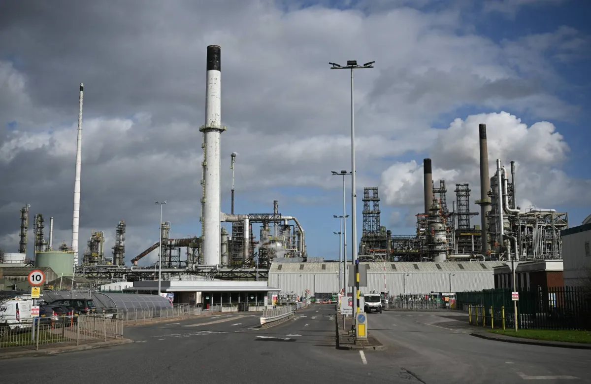 وكالة الطاقة تتفق على الافراج عن 400 مليون برميل نفط