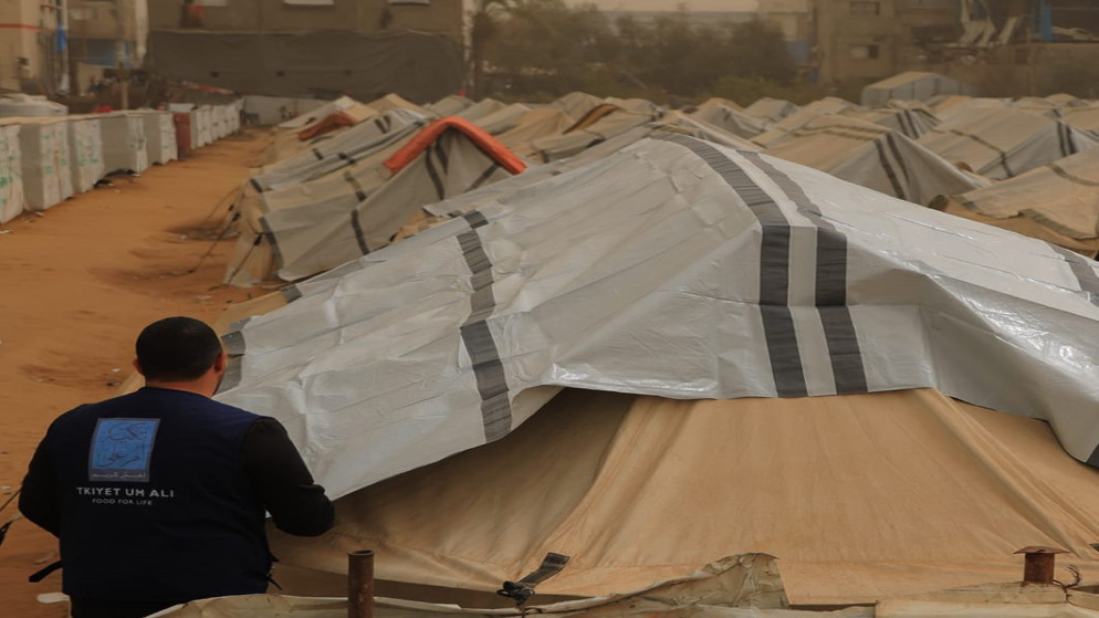 تكية ام علي توزع 5 الاف وجبة افطار يوميا في غزة