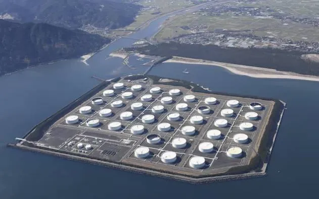 اليابان تستخدم احتياطاتها النفطية لمواجهة نقص الامدادات