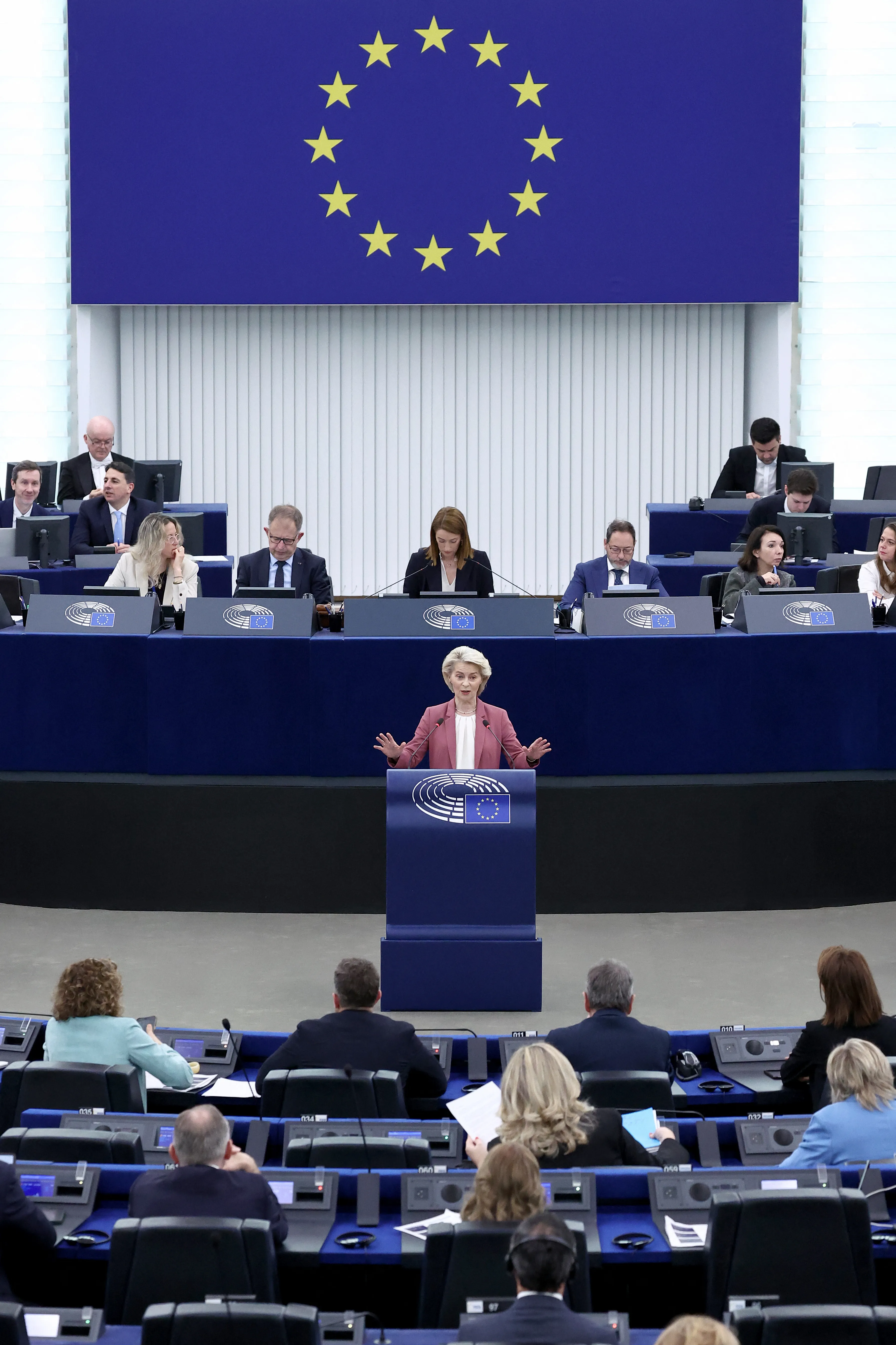 المفوضية الاوروبية: حرب ايران ترفع تكاليف الطاقة في اوروبا