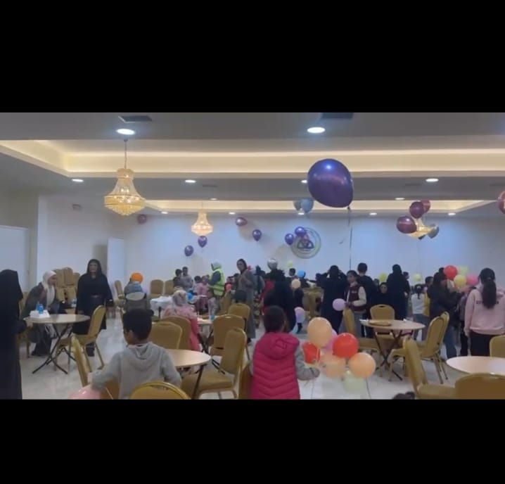 جمعية جبيهة الخيرية ترسم البهجة على وجوه الأيتام بإفطار رمضاني في ديوان عشيرة اللوزيين