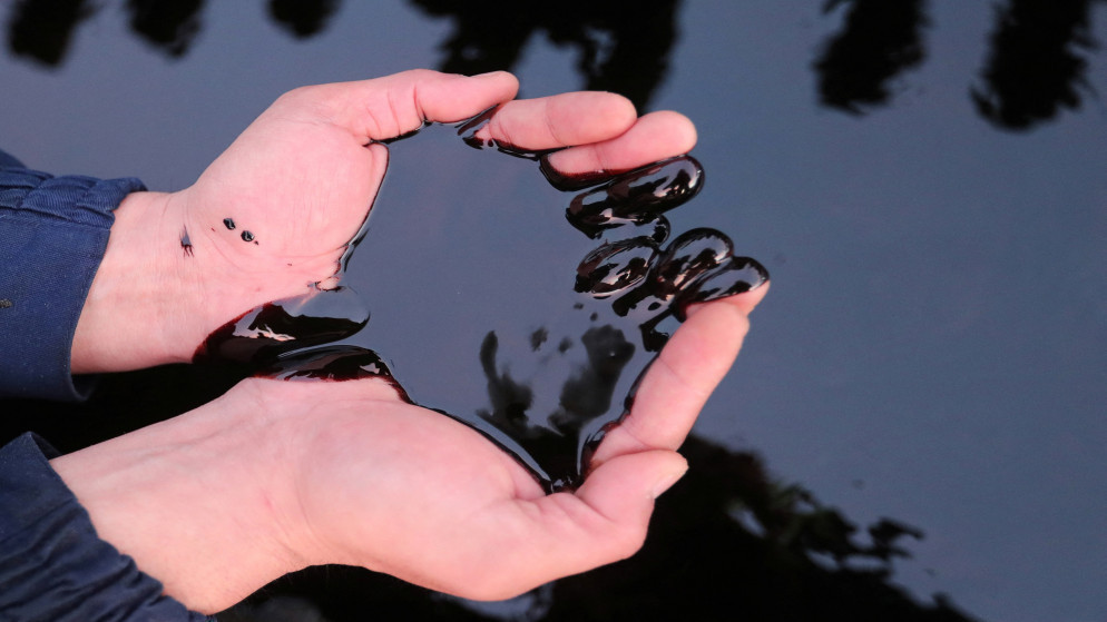 قفزة كبيرة في اسعار النفط تتجاوز 5% بسبب تصاعد التوترات في الشرق الاوسط