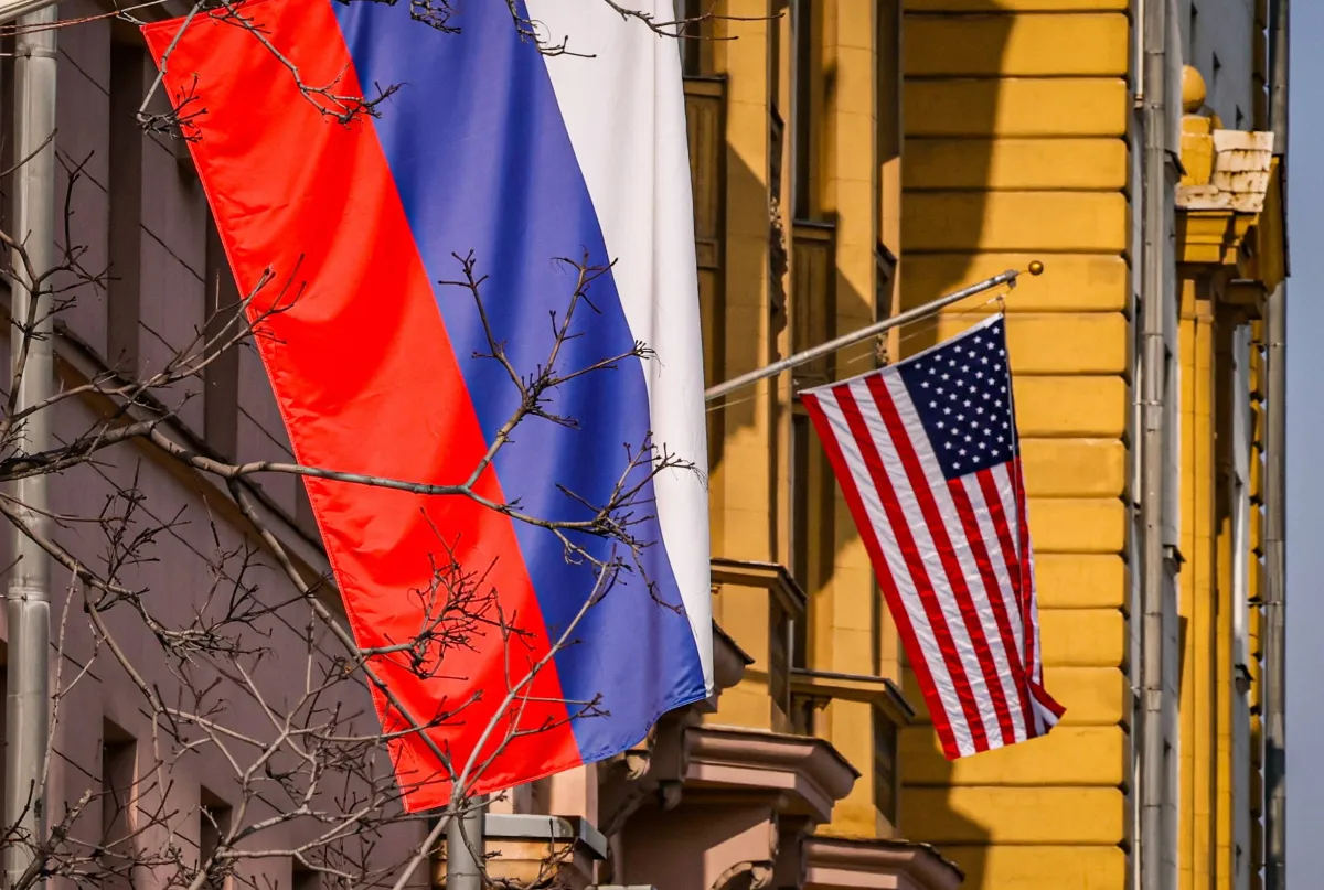 قرار امريكي يثير جدلا حول النفط الروسي وتمويل الكرملين