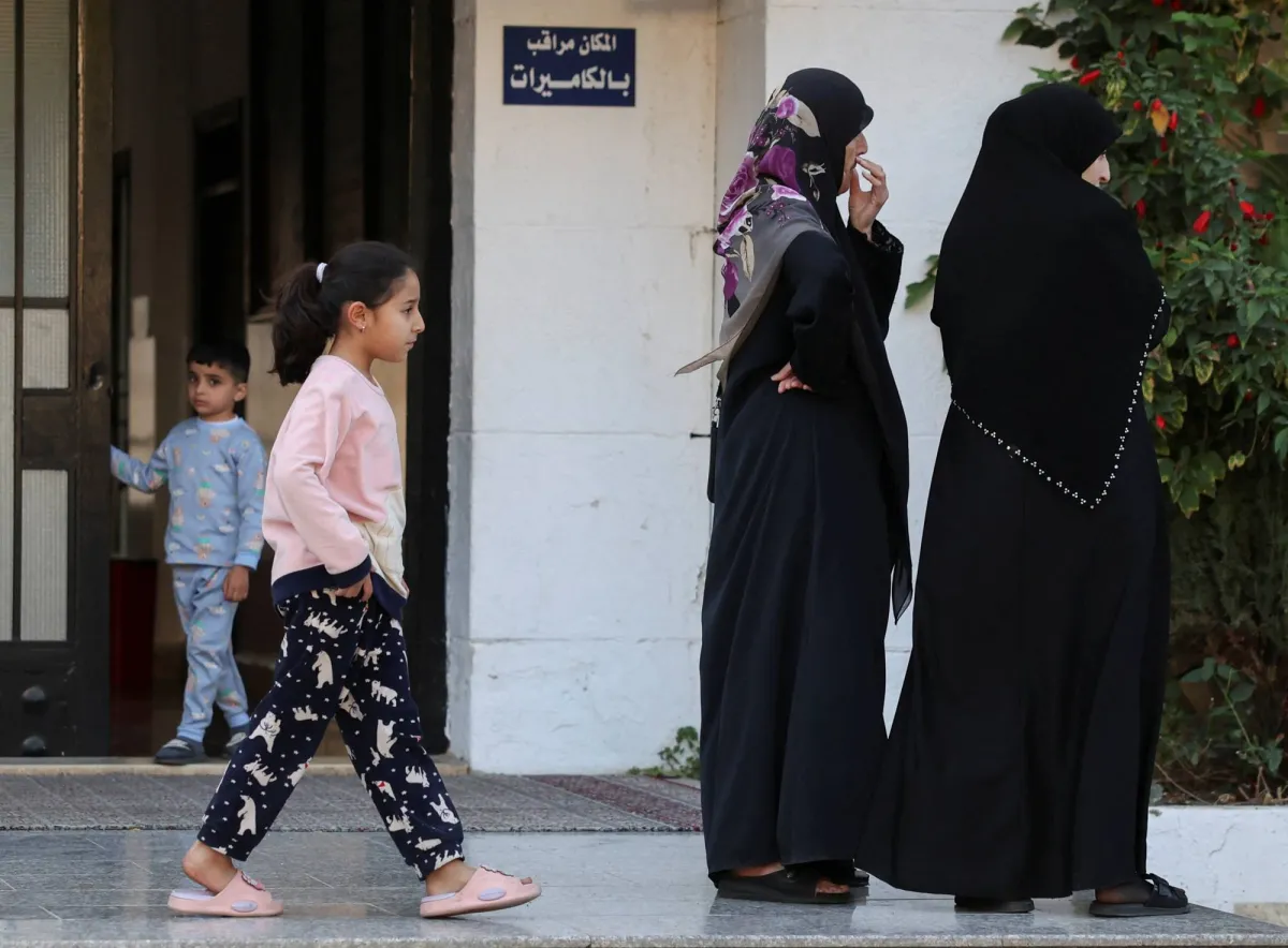 الجيش الاسرائيلي ينذر سكان صور باخلائها فورا