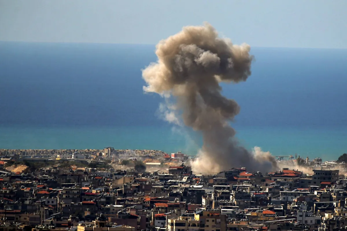 غارات اسرائيلية تستهدف منطقة زقاق البلاط في بيروت