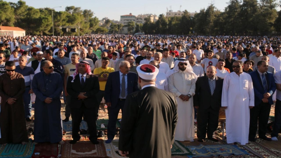 الحكومه تقرر الغاء مصليات العيد لهذا العام