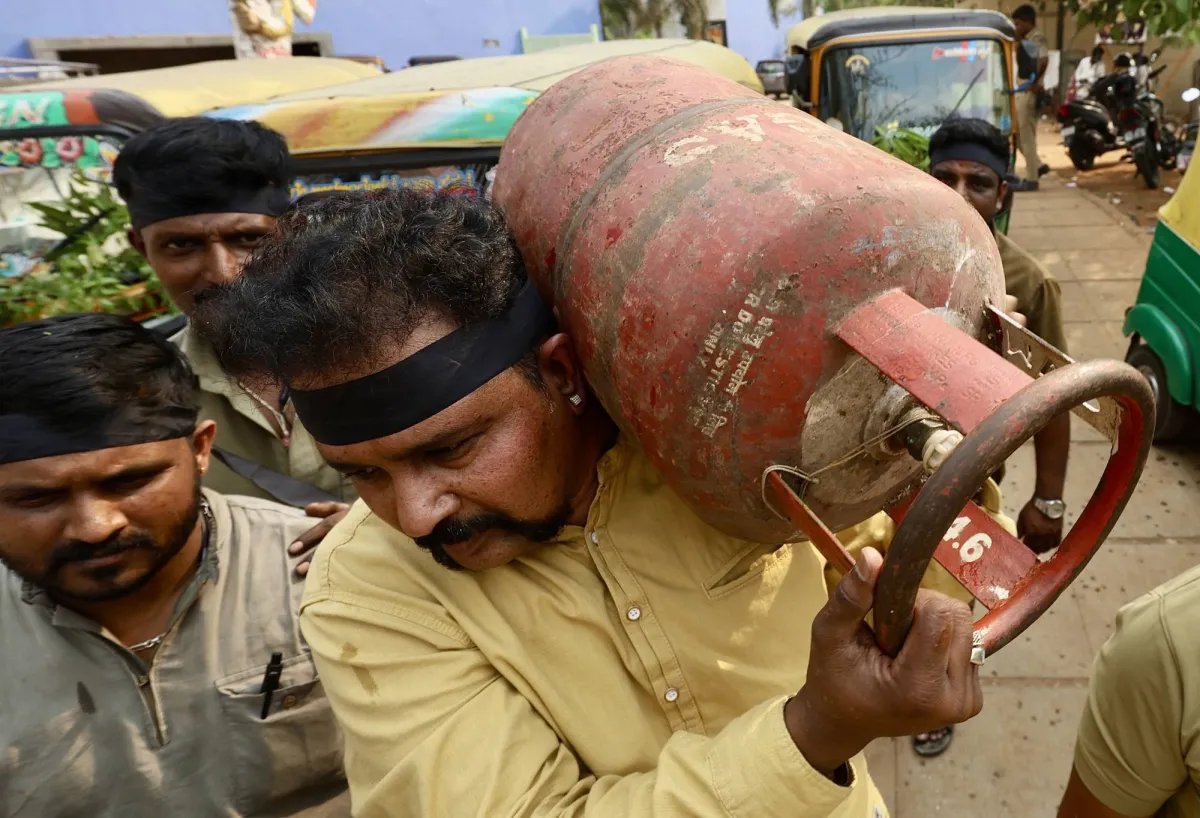 الهند تواجه خطر نقص الغاز بسبب تاثر الامدادات القطرية