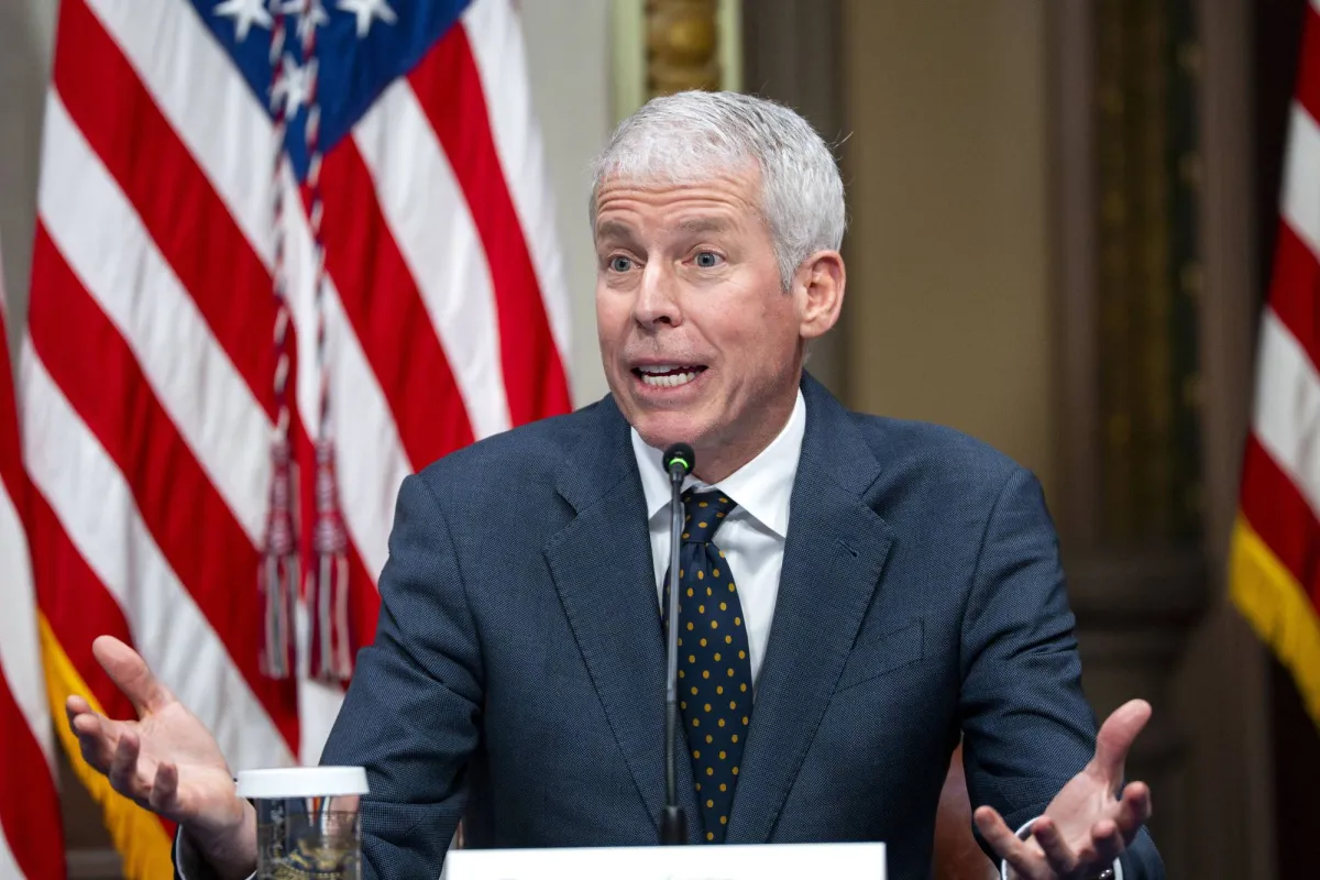 وزير الطاقة الامريكي النفط الايراني يتدفق للاسواق قريبا