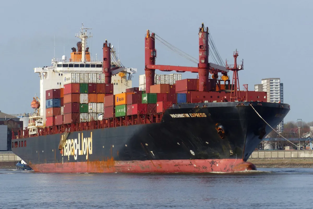 حرب هرمز تهدد سلاسل الامداد العالمية