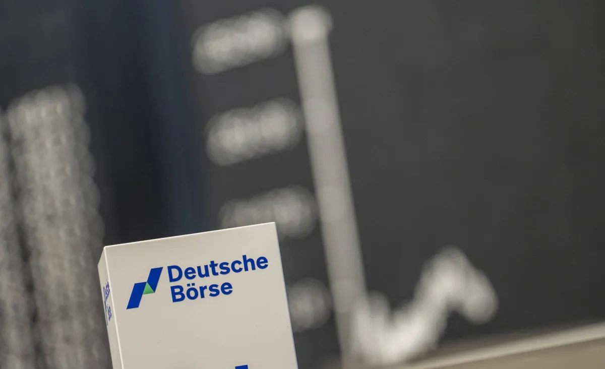 الاسهم الاوروبية تسجل اداء ايجابيا وسط ترقب قرار الفيدرالي