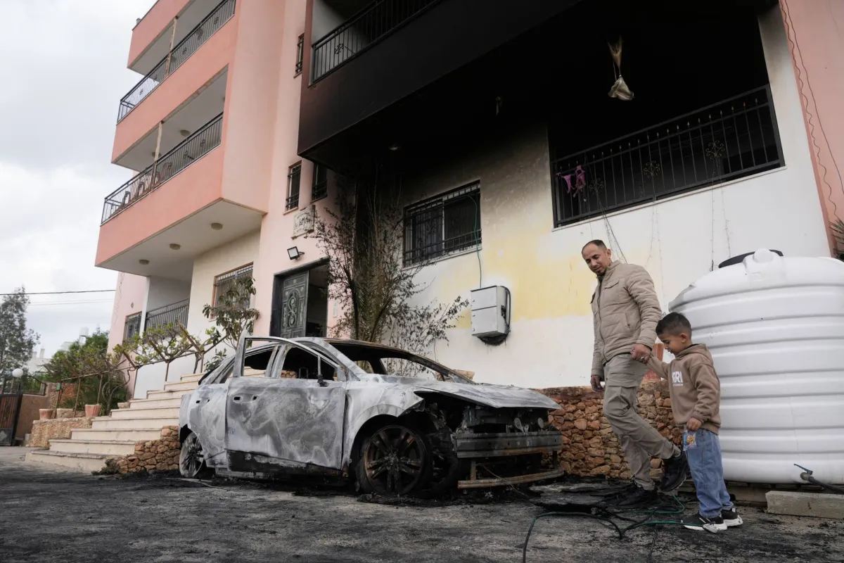 تصاعد هجمات المستوطنين بالضفة الغربية واستهداف المنازل والمنشات