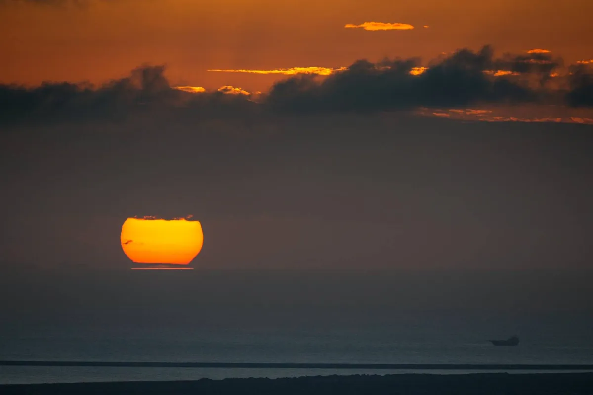 قفزة في اسواق الامارات بدعم هدنة الطاقة