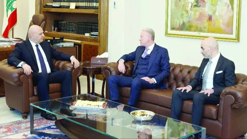 لبنان يرفع البطاقة الحمراء بوجه سفير ايران بسبب التدخلات