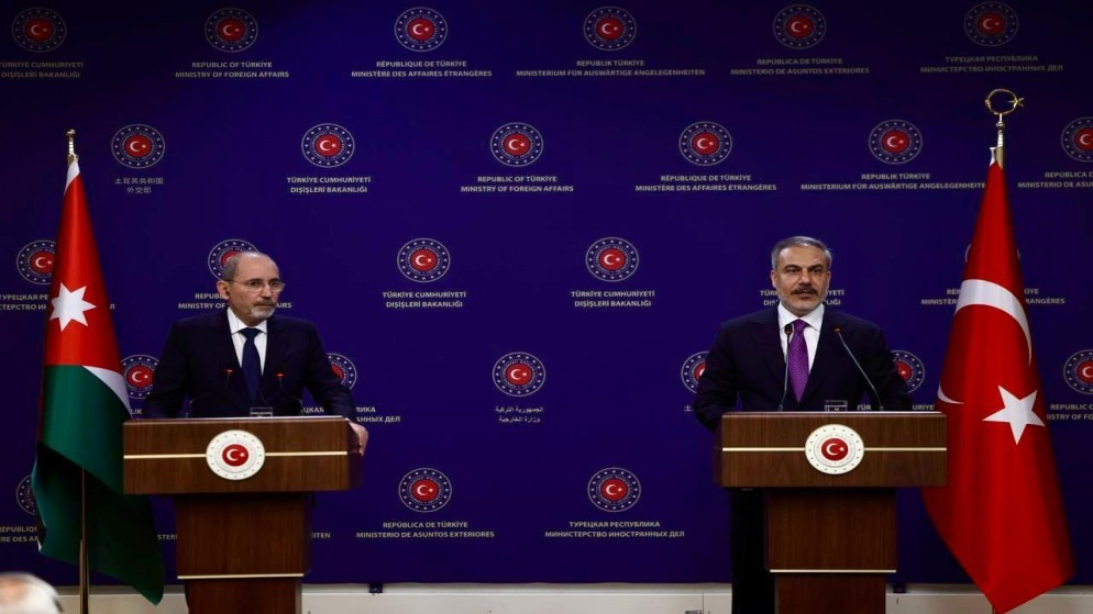 الصفدي وفيدان يبحثان انهاء التصعيد في المنطقة