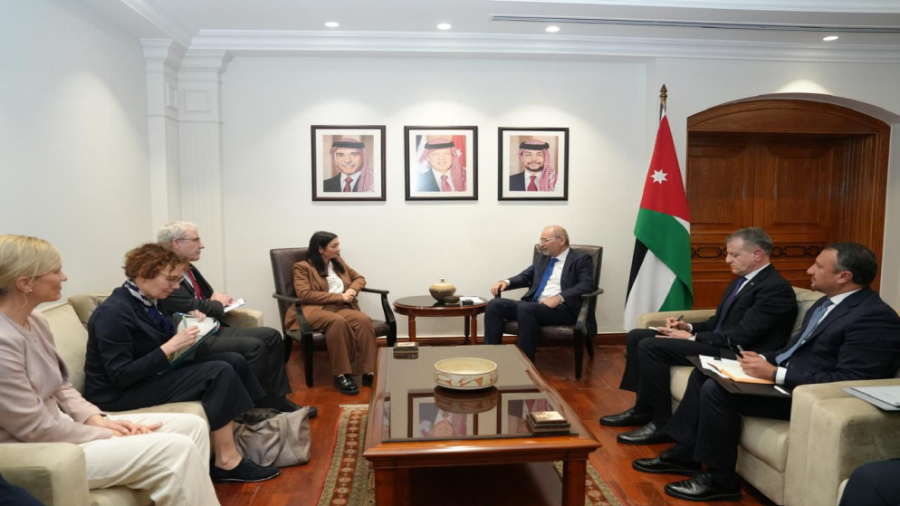 وزير الخارجية يحذر من تقييد العبادة في فلسطين