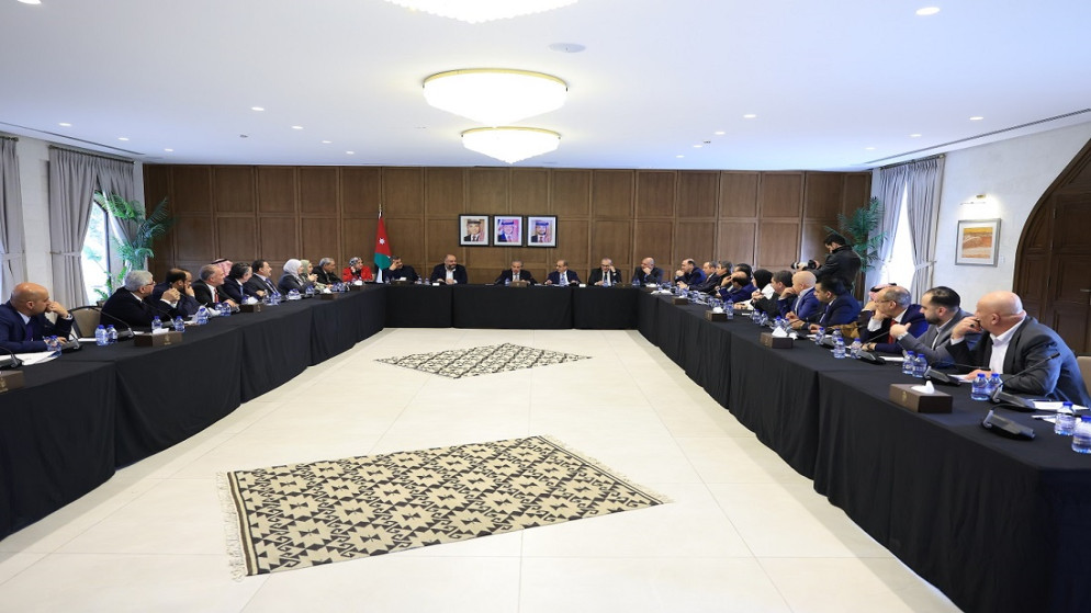 حسان يؤكد المضي قدما في تحديث الادارة المحلية