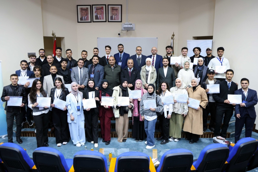 نقابة المهندسين تحتفي بتخريج دورة البايثون 