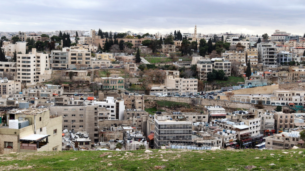 انخفاض الحرارة وزخات مطرية متوقعة في المملكة