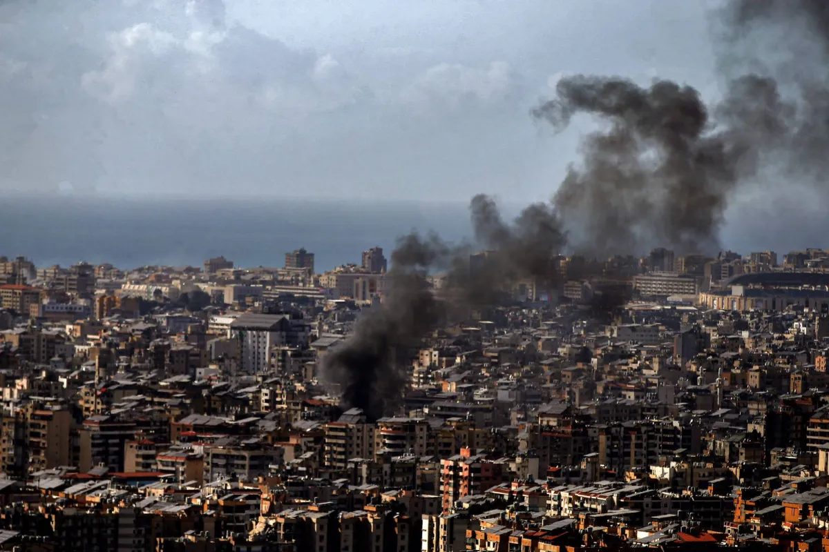 غارات اسرائيلية تستهدف بلدات جنوب لبنان وحزب الله يقصف مستوطنات