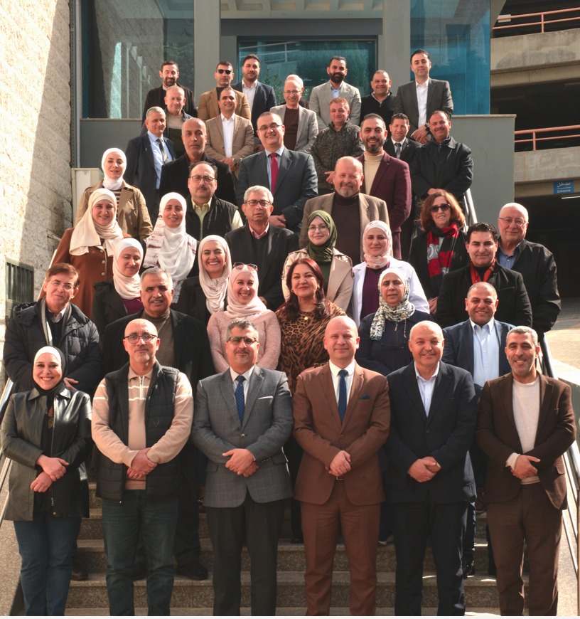 رئيس جامعة البترا يطرح استراتيجية شاملة لتعزيز إدماج الطلبة في التعليم الإلكتروني