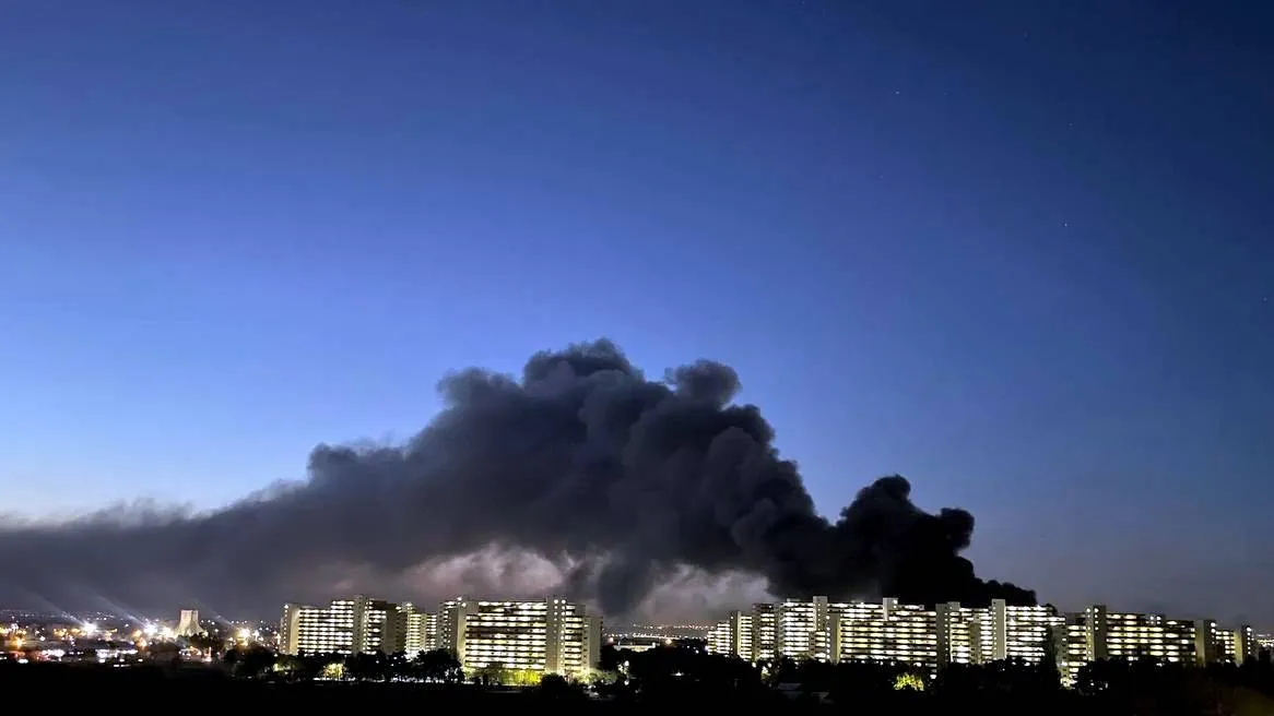 ترمب يهدد طهران واسرائيل تكثف ضرباتها