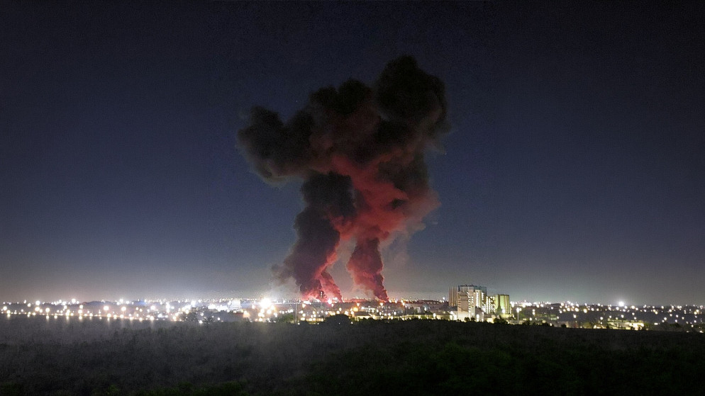 الجيش الاسرائيلي يعلن عن ضربات جوية مكثفة على ايران