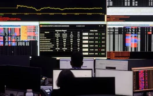 تدفقات اجنبية تفاقم خسائر الاسهم الهندية وسط توترات