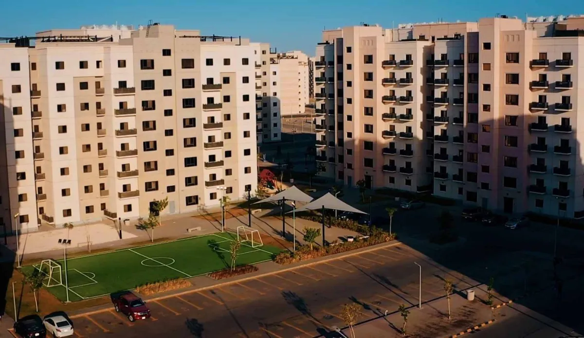 السعودية تنظم رسوم العقارات الشاغرة لتحقيق توازن السوق