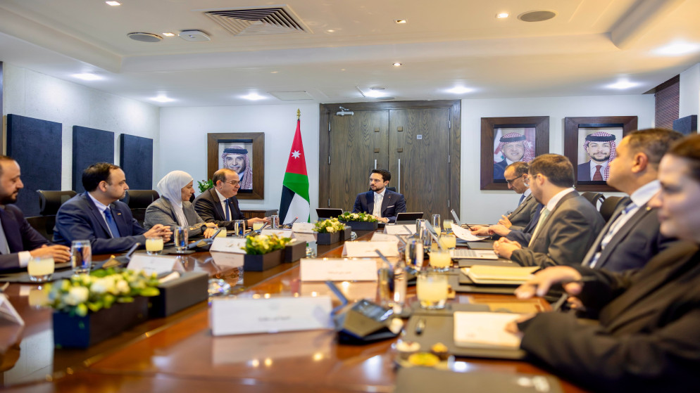 ولي العهد يؤكد اهمية تطوير تطبيق سند للخدمات الحكومية