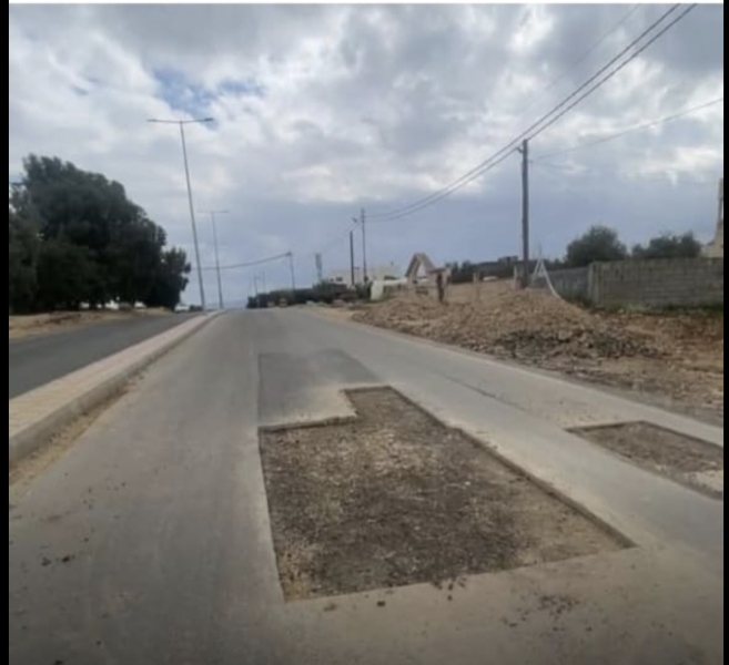 تدهور سريع للطرق الحديثة يثير تساؤلات حول الرقابة وجودة التنفيذ