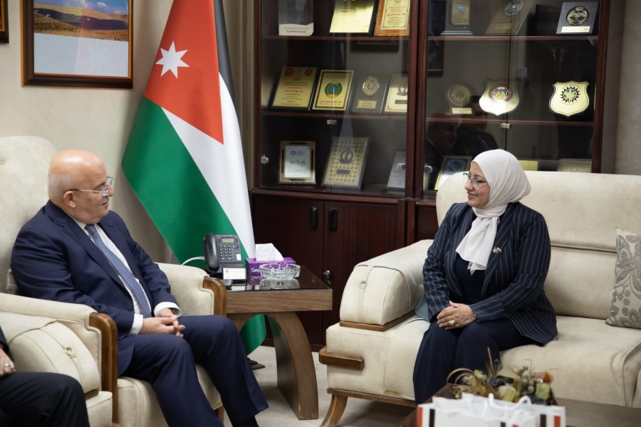 الجامعة الهاشمية والملحقية الثقافية اليمنية تبحثان تعزيز التعاون الأكاديمي والطلابي