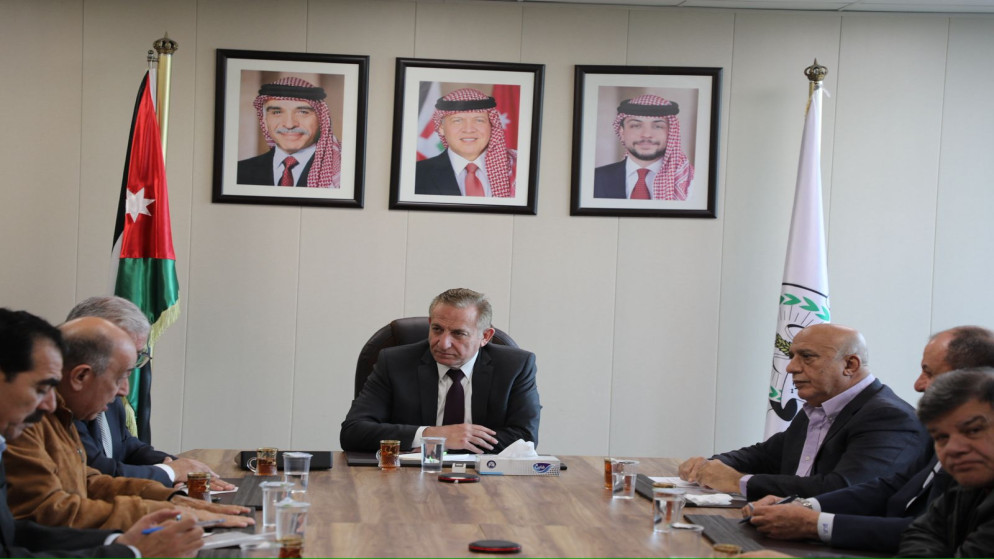 وزير الزراعة يبشر بموسم زيتون واعد انتاجا وجودة