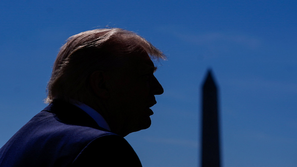 ترامب: قوات امريكية حول ايران حتى الالتزام بالاتفاق